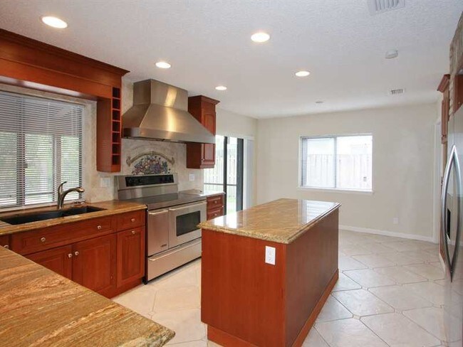 Building Photo - 9861 NW 10th St