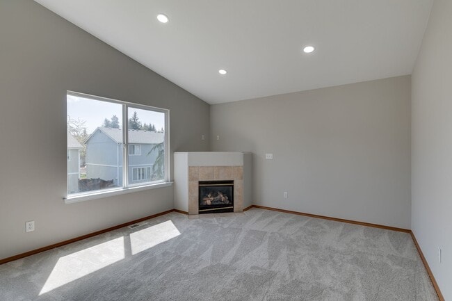 Building Photo - Lake Stevens Home For Rent! Open House This Saturday 8/22 1 - 3 p.m.