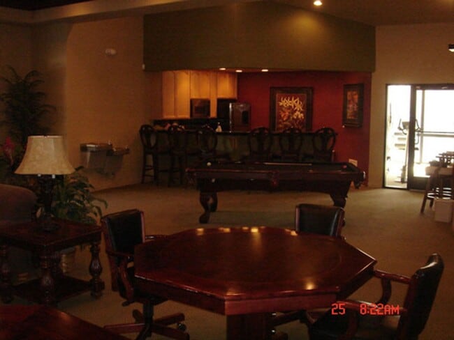 Building Photo - GREAT GATED COMMUNITY 2 BEDROOM -2 BATH -LOCATED CENTRALLY!!!