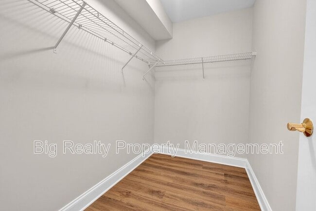 Building Photo - 364 Prospect Ave