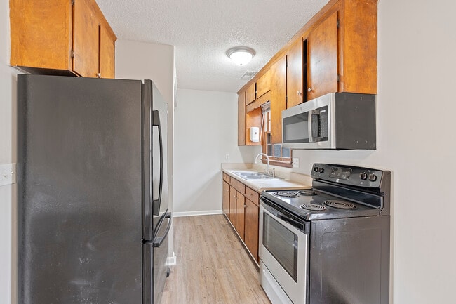 Building Photo - 2710 Cave Ave NW