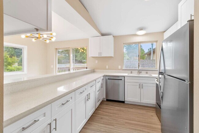 Building Photo - Modern 4-Bedroom Retreat Near Lake Whatcom...