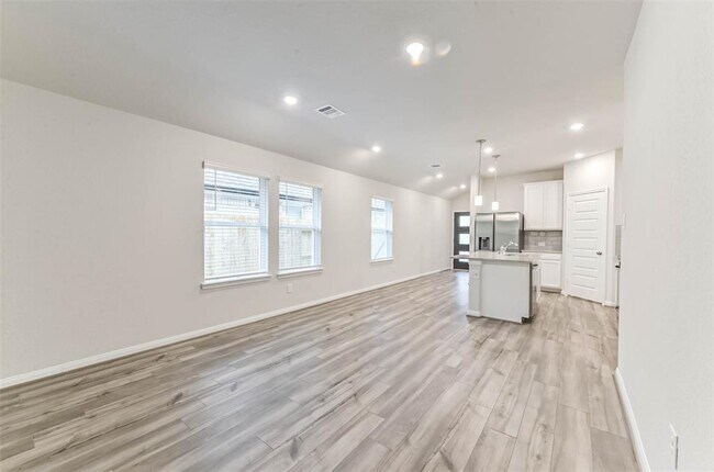 Building Photo - 17590 Rosette Grass Dr