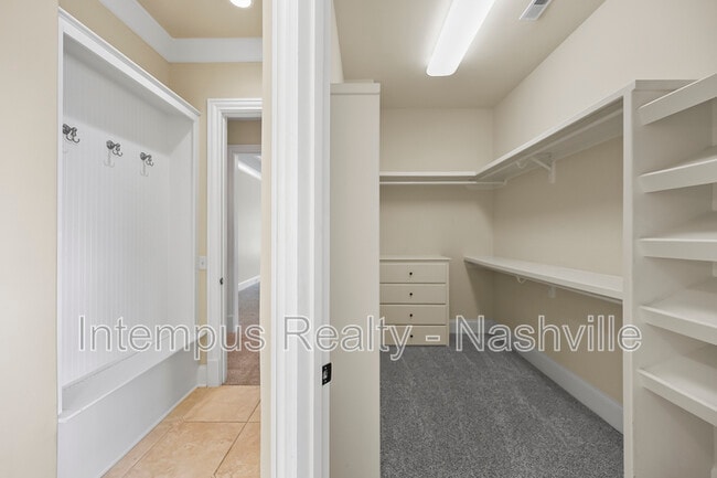 Building Photo - 7 Crooked Stick Ln