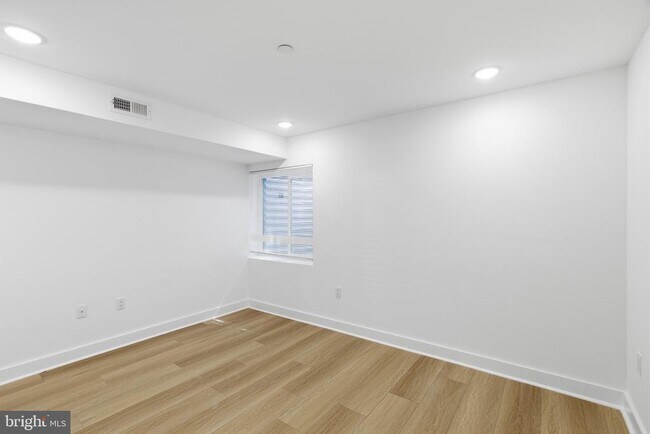 Building Photo - 2505 N 11th St