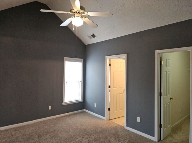 Building Photo - Well Kept Union City Home, 3BR, 2BA