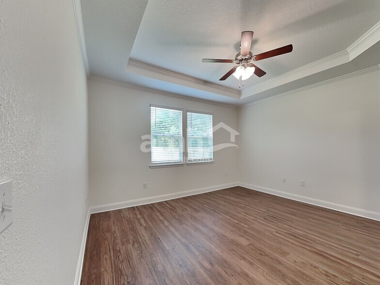 Building Photo - 2992 Hill Valley Ln