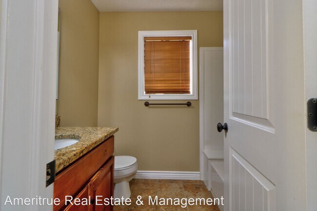 Building Photo - 5 br, 3.5 bath House - 2801 W Bear Ridge Way