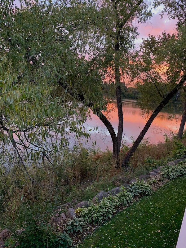 Building Photo - 5 Round Lake Trail