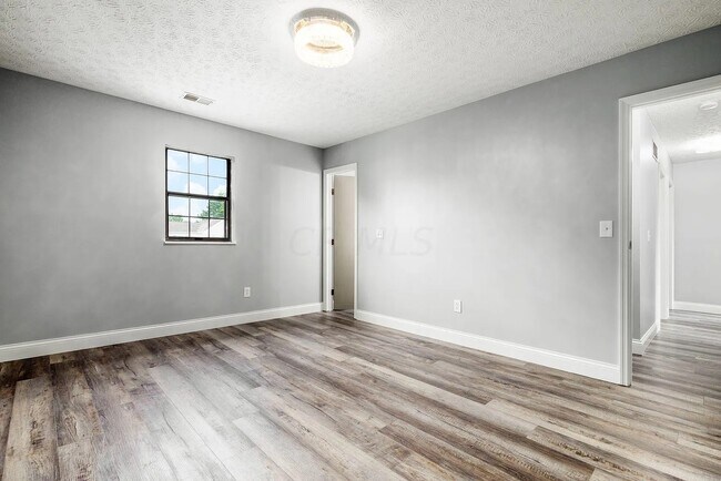 Building Photo - 2125 Scottingham Dr