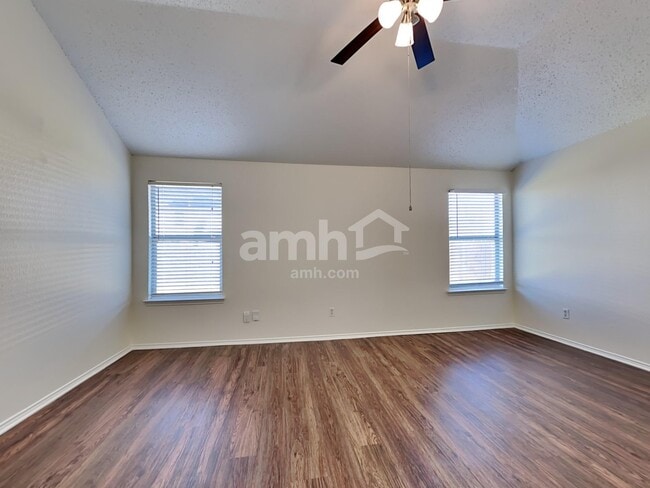 Building Photo - 524 Richmond Park Ln