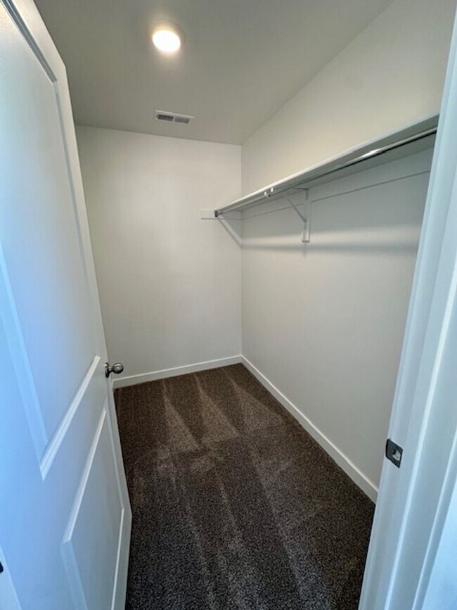 Building Photo - BRAND NEW End Unit Townhome