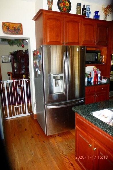 Building Photo - 324 Little Falls St