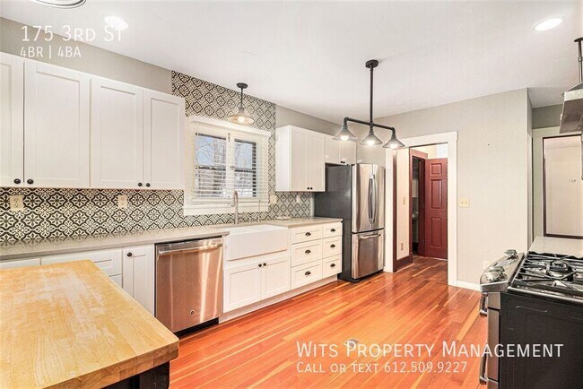 Building Photo - 175 3rd St