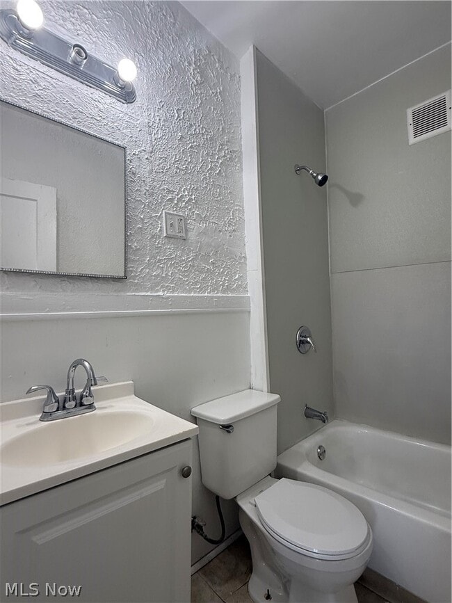 Building Photo - 1278 E 115th St