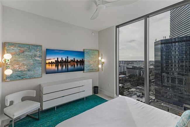 Building Photo - 275 1st Ave S