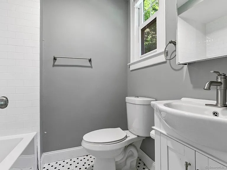 Building Photo - 203 Ridgewood Ave