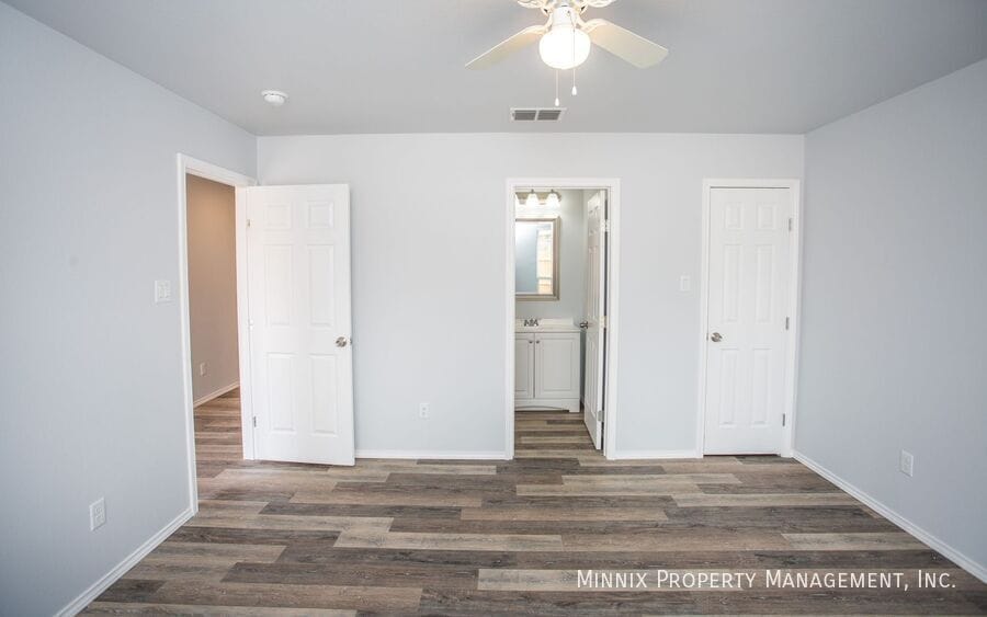 Building Photo - 5607 Kemper St