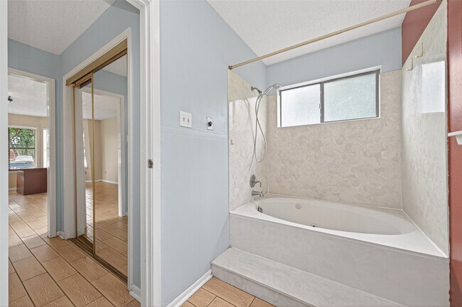 Building Photo - 30207 E Geneva Dr