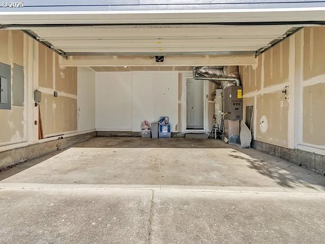 Building Photo - 3062 Tierra Dr NE