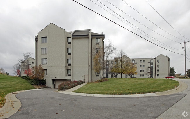 Building Photo - Harbour Village - Concord Retirement Living