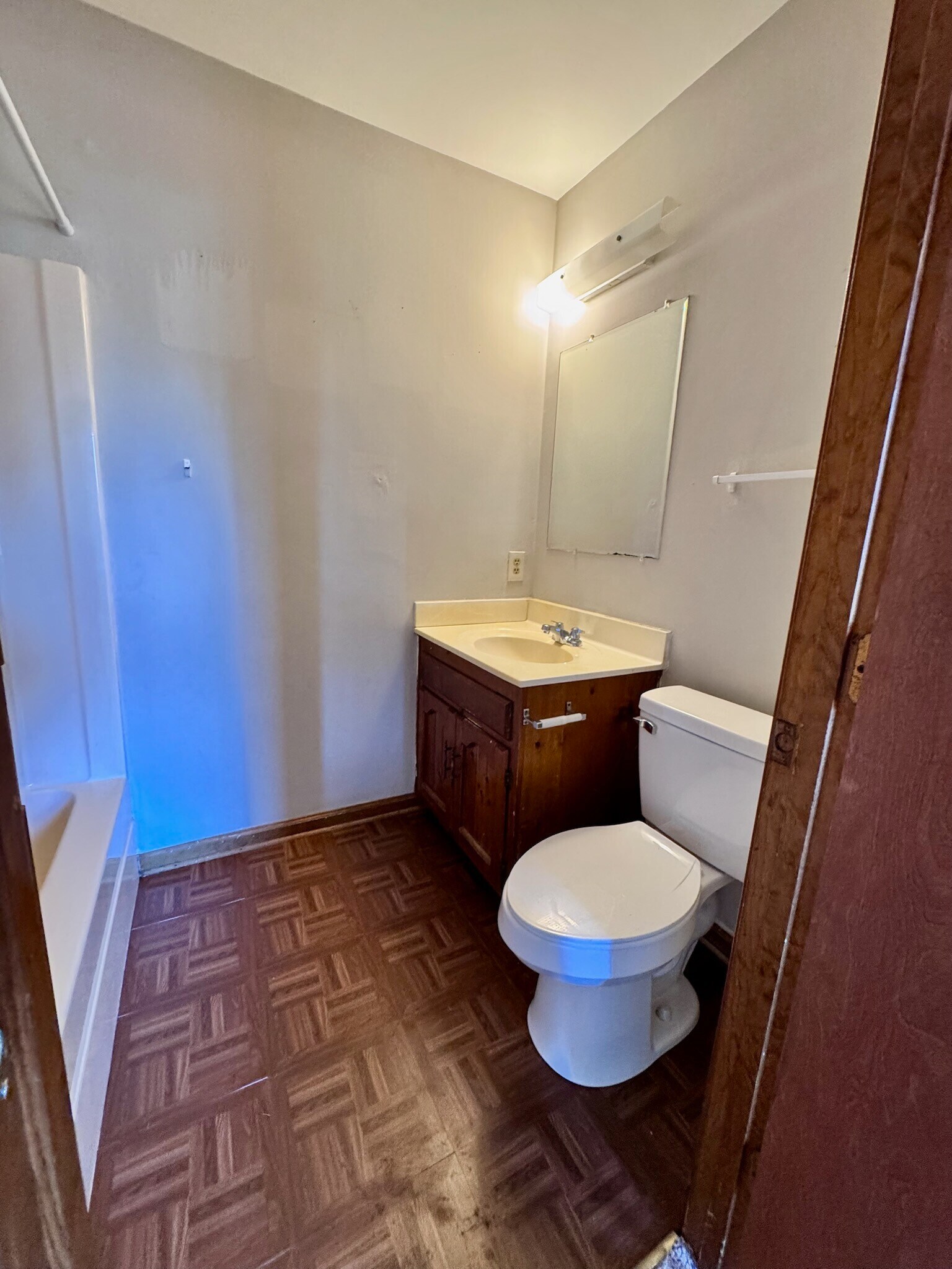 bathroom 1 - 5552 Lynbrook Lndg