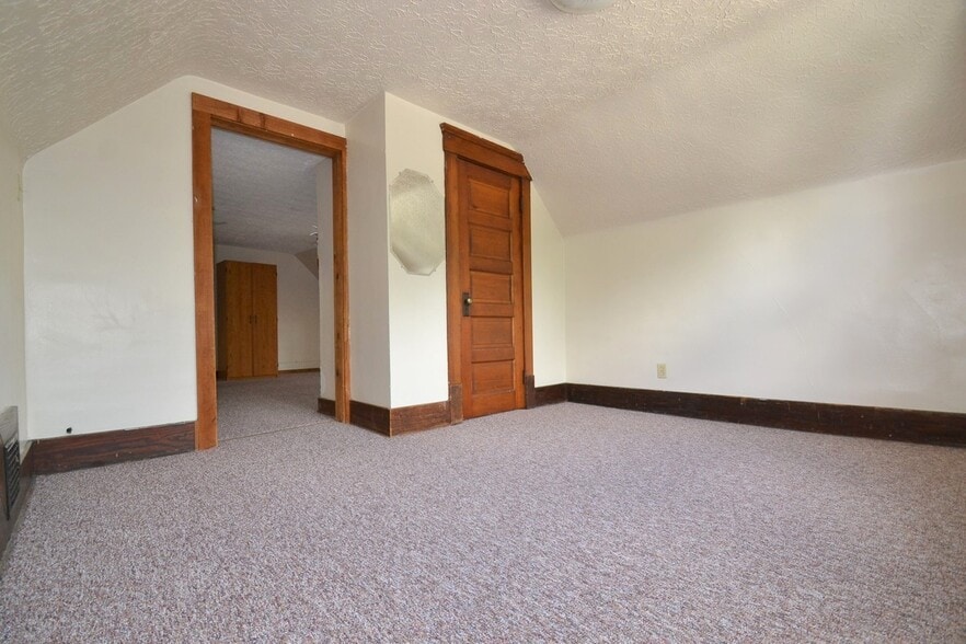 Building Photo - 537 Carroll St