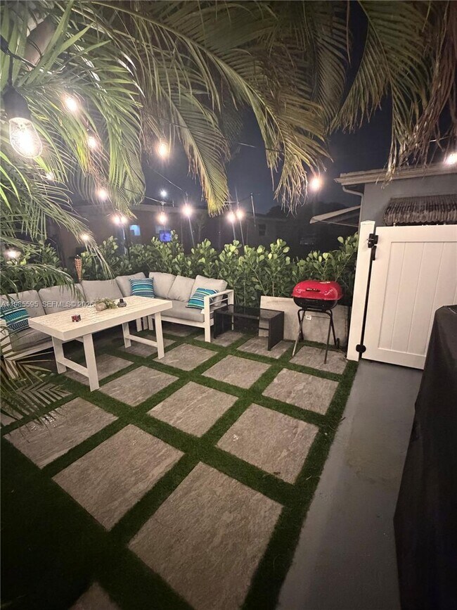 Building Photo - 7303 NW 57th Dr