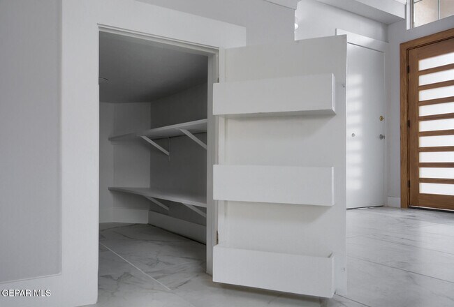 Building Photo - 7413 Le Conte Dr