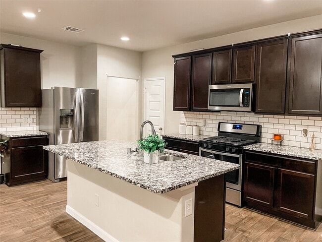 Building Photo - 13114 Leisure Cove Dr