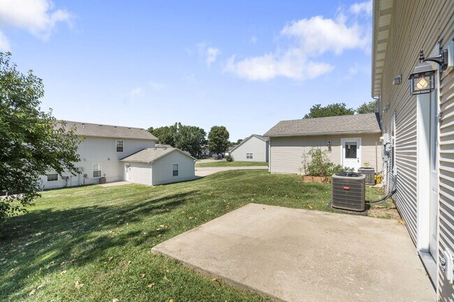 Building Photo - 5003 Betty Jean Way