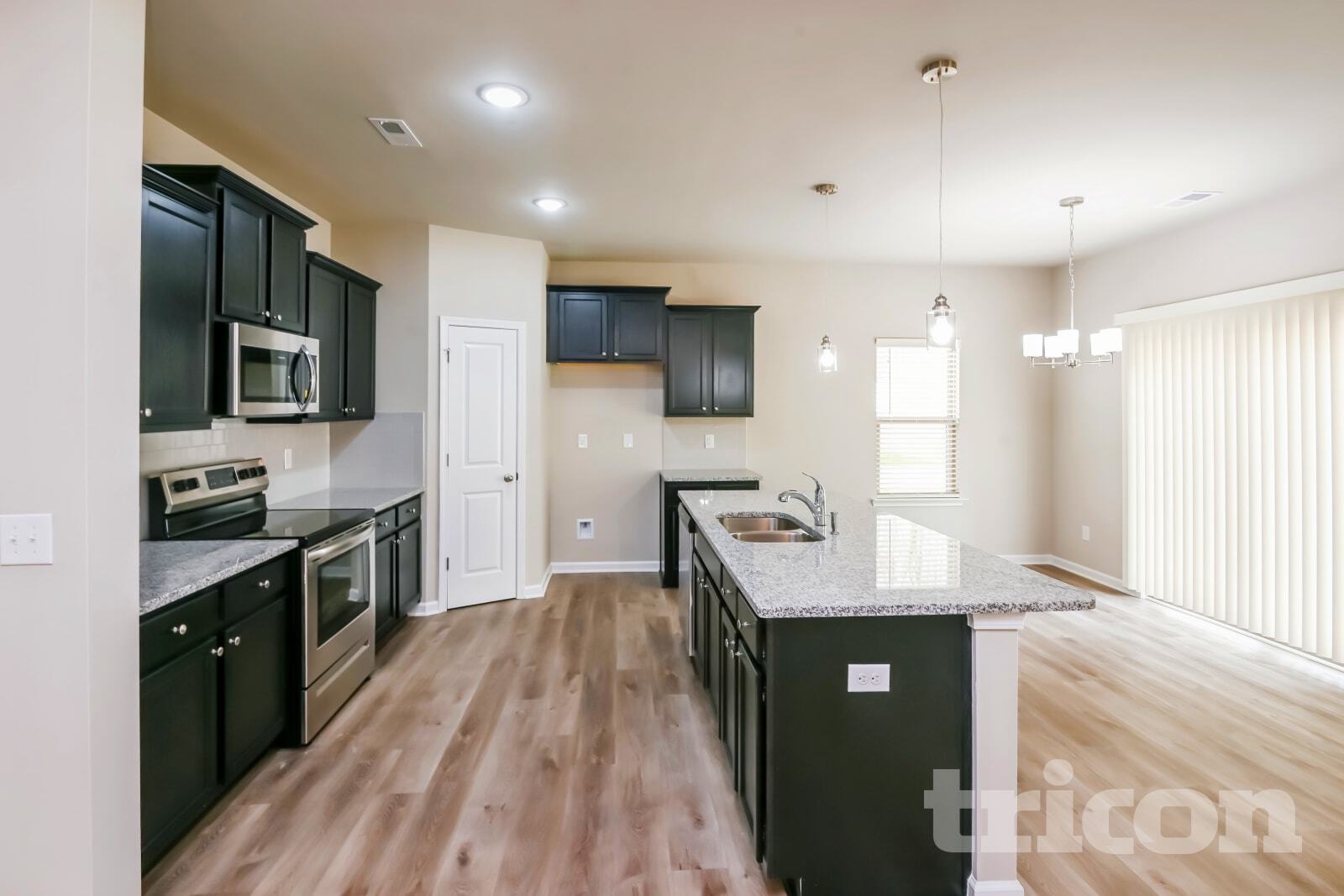 Building Photo - 139 Spring Knoll Dr