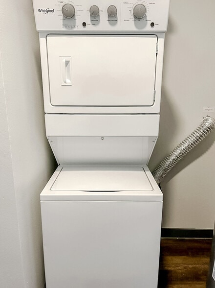 Building Photo - 1261 8th St