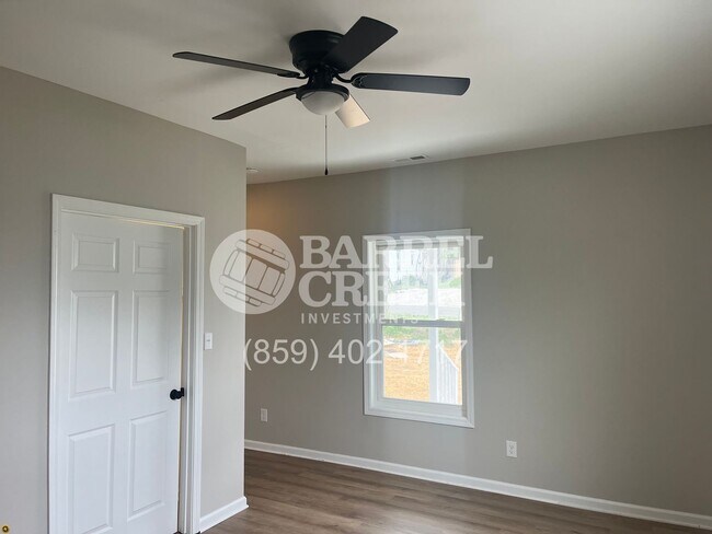 Building Photo - 2-Bed 1-Bath House + Large Storage Garage