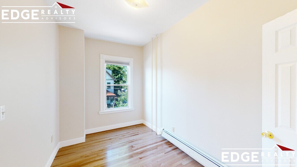 Building Photo - 45 Pratt St