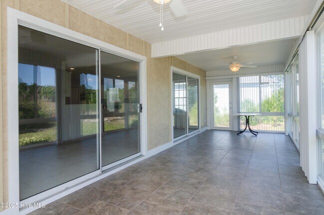 Building Photo - 340 Palmer Way