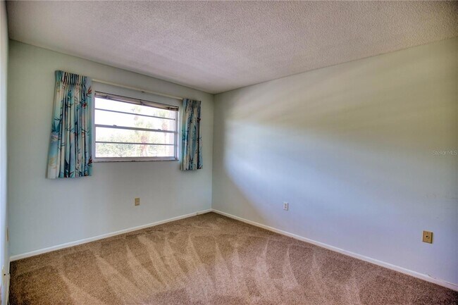 Building Photo - 102 Capri Isles Blvd