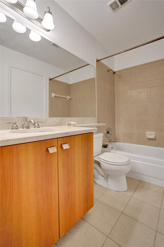Building Photo - 1050 Crystal Way