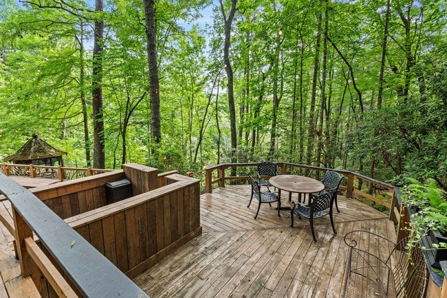 Building Photo - 125 Little Willow Cir