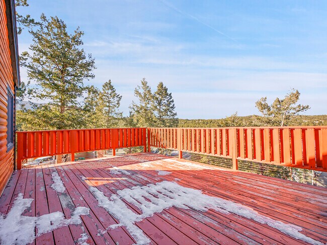 Building Photo - 30100 Fir Dr