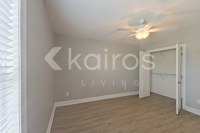 Building Photo - 3708 Oak Leaf Wy