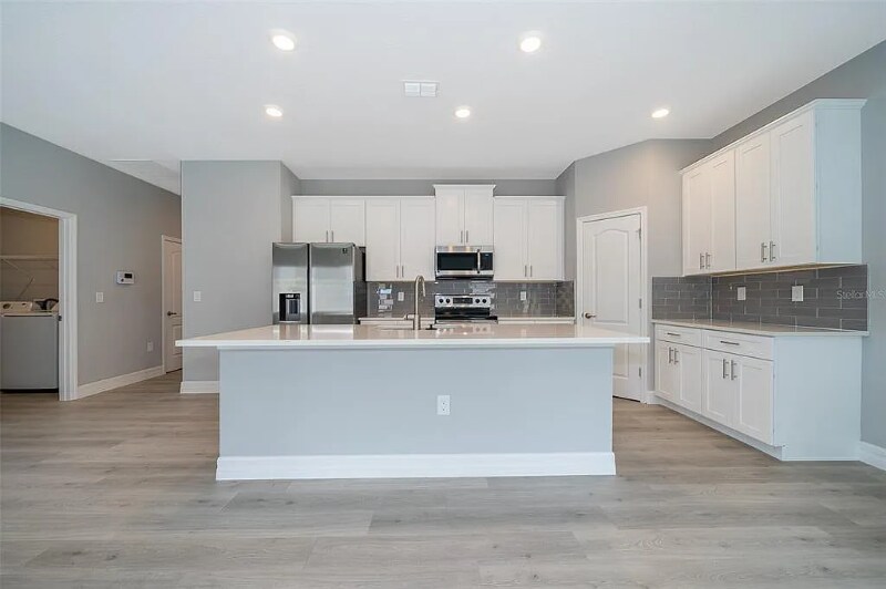 Building Photo - 5574 SW 128th Pl