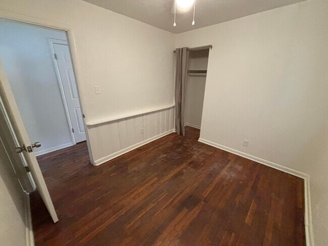 Building Photo - 1573 Courtright Rd