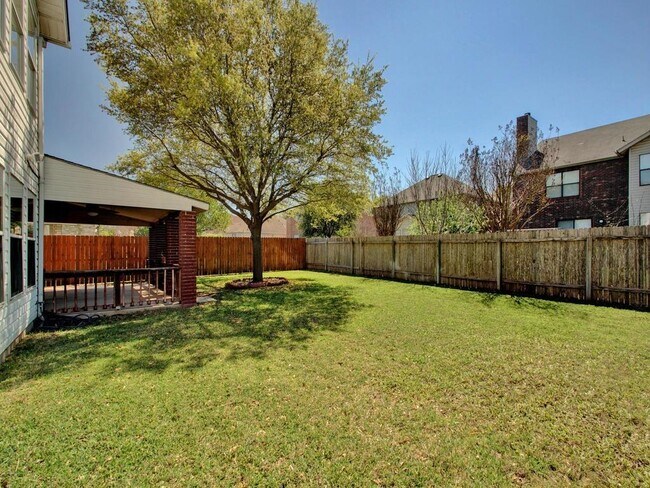Building Photo - 1101 Stillwell Ridge