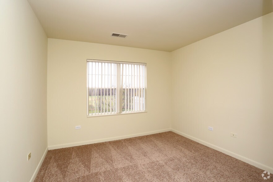 Woodstock Commons Il Apartment Finder