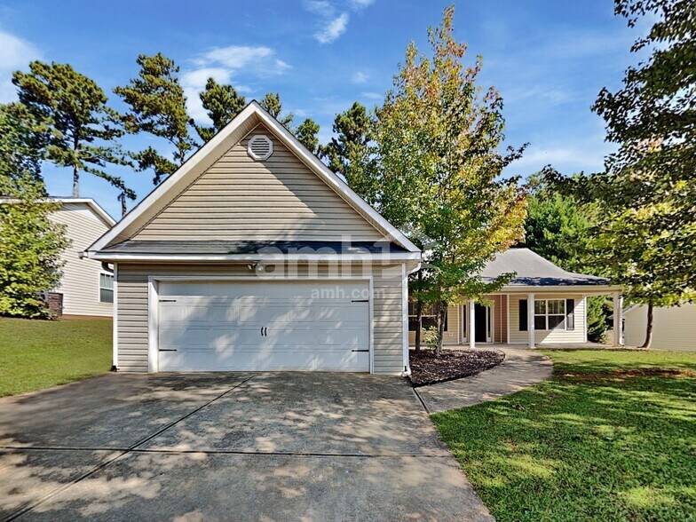 Primary Photo - 303 Cole Creek Dr