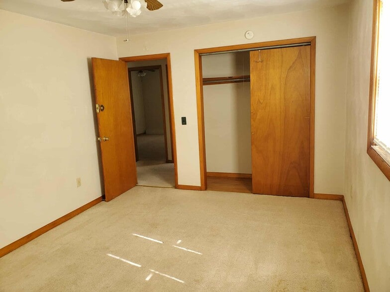 Building Photo - 252 Gompers Ave