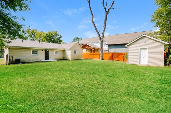 Building Photo - 3566 4th Ave