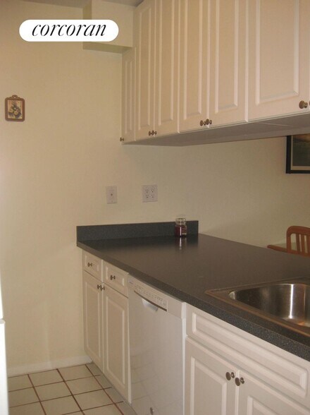 Building Photo - 393 W 49th St