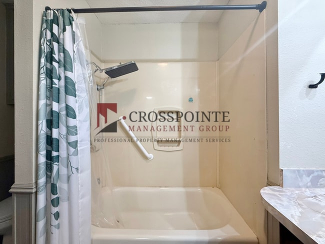 Building Photo - Almost Ready! 2 Bedroom 1 Bath ON Lake Palestine!